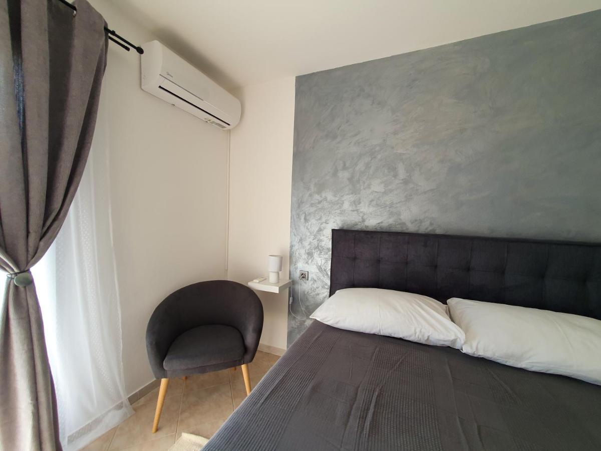 Apartments Mira Baska  Exterior photo